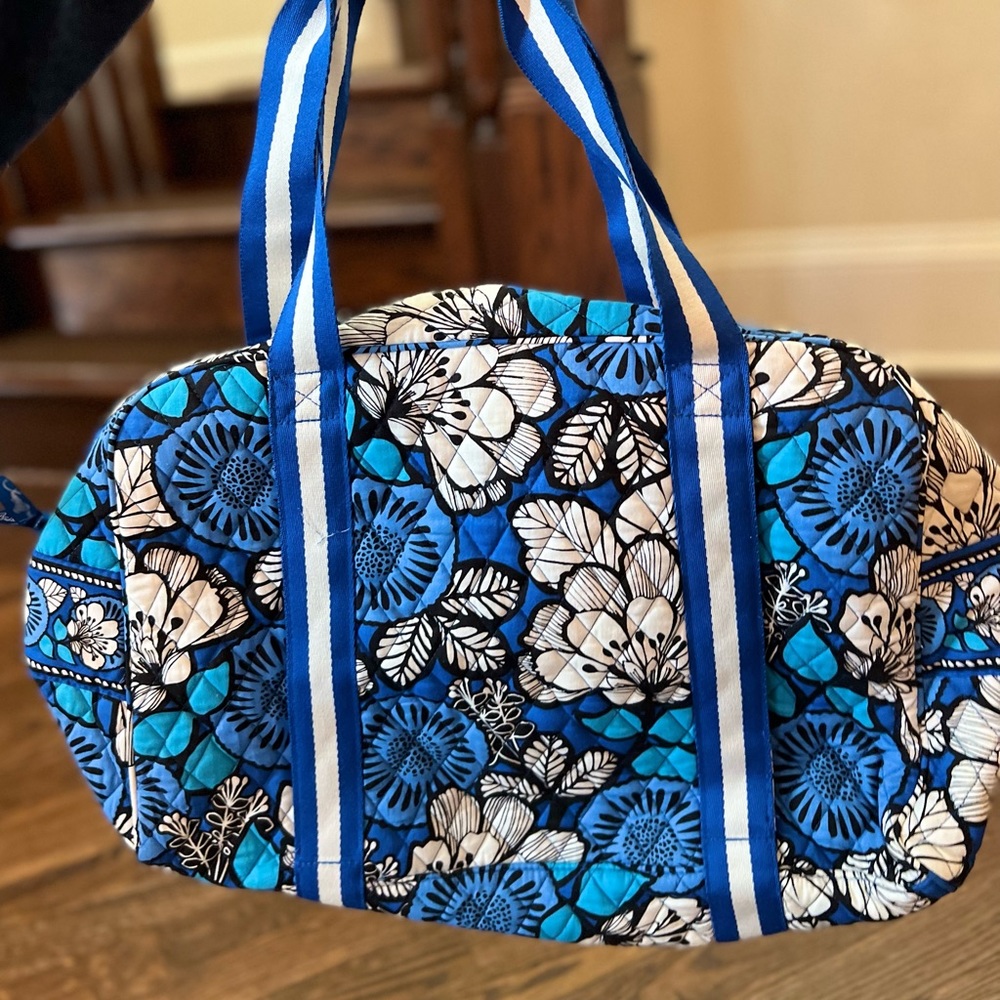 BNWT Vera Bradley travel duffel!